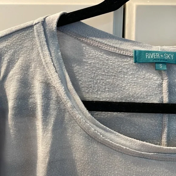 River + Sky Top - Picture 4 of 5